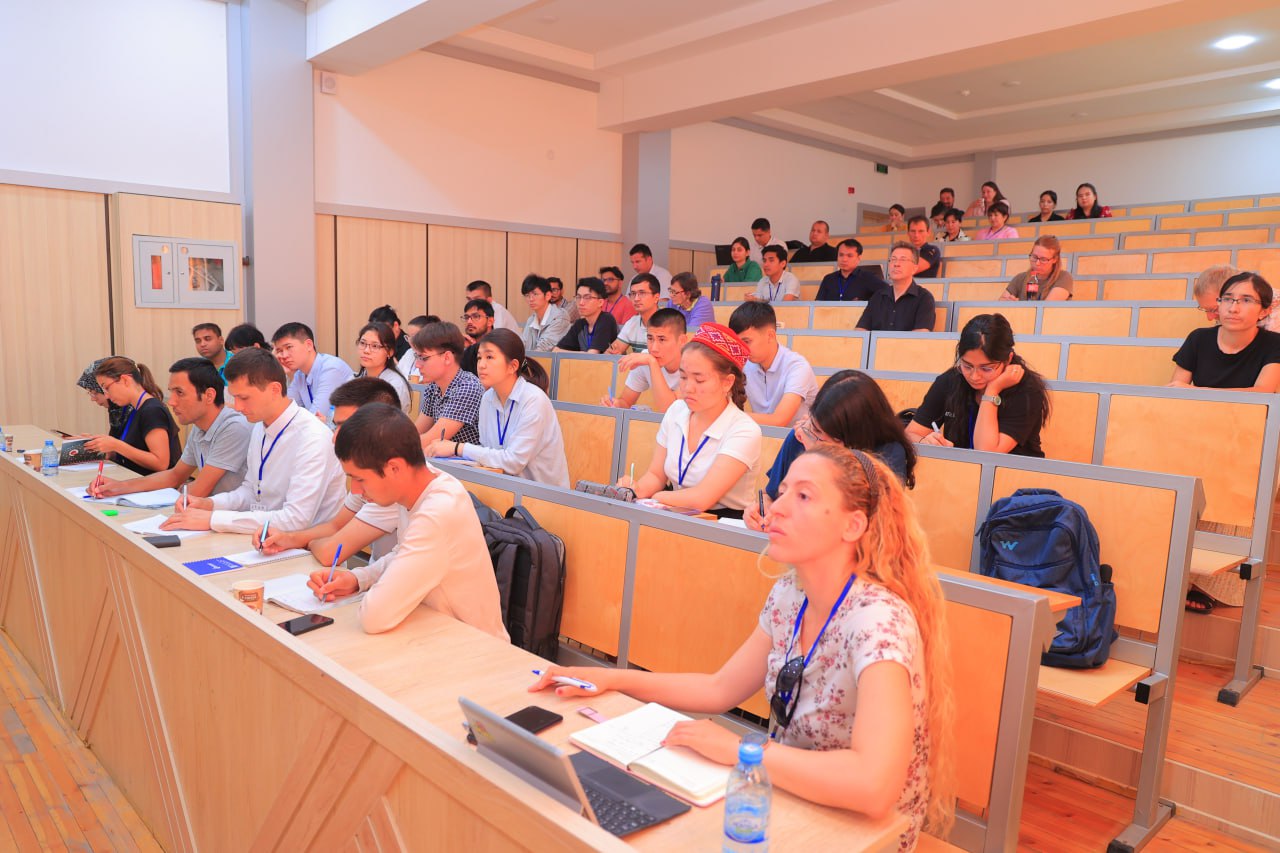 A CIMPA School on Lattices, Heights and Diophantine Approximation Urgench State University, Urgench, Uzbekistan